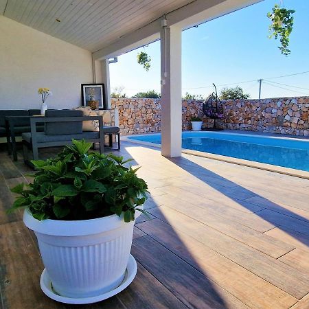 Anas Lagoon Holiday House With Pool At Azure Beach Мали Дървеник Екстериор снимка