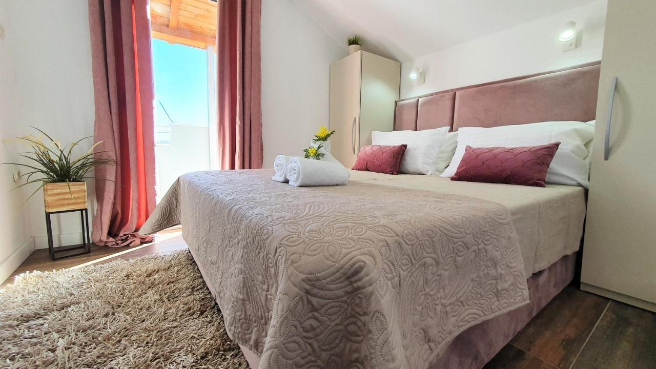 Anas Lagoon Holiday House With Pool At Azure Beach Мали Дървеник Екстериор снимка